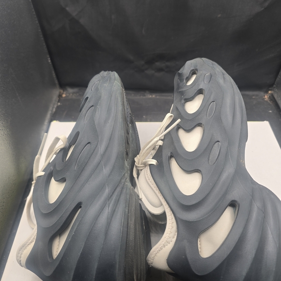 adidas Black and‎ White Futuristic Sneakers - Picture 5 of 7